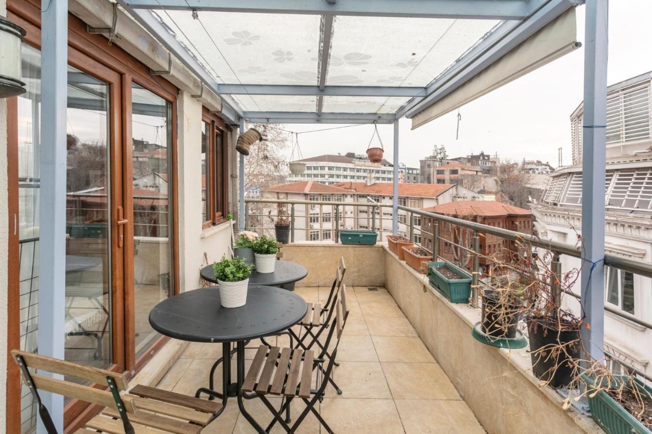 Distinguished Flat 650 M To Galata Tower Provincia di Istanbul